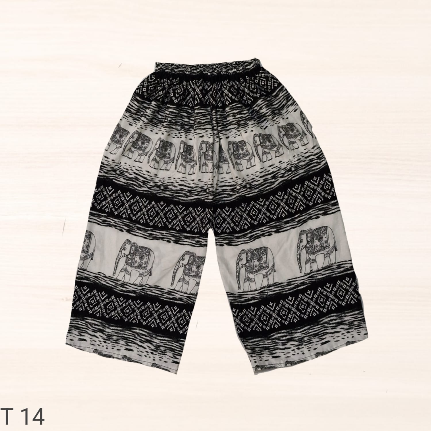3 Piece Set Ladies 3/4 Pant, Women's Elephant Print Shorts, Casual and Comfortable for Girls - Image 2